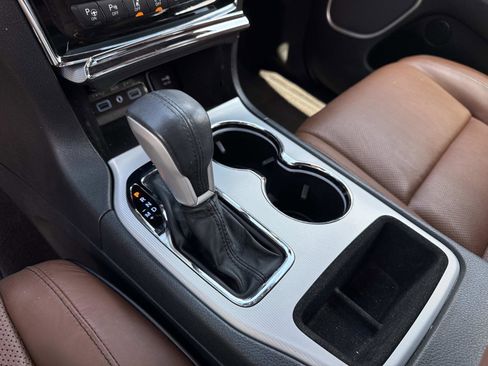 Used 2019 Jeep Grand Cherokee Summit w/ Platinum Series Group RWD image 30