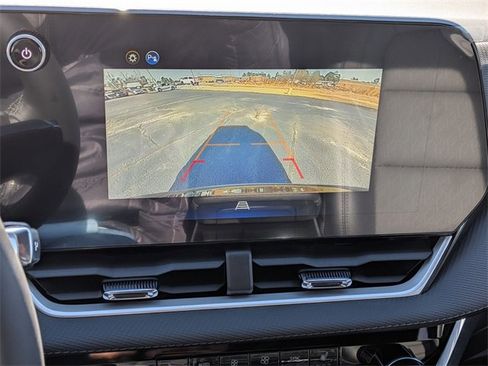 New 2026 Chevrolet Equinox LT w/ Convenience Package II image 23