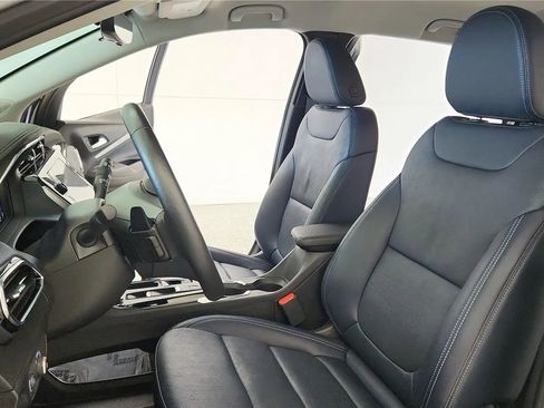 Used 2023 Chevrolet Bolt EUV Premier FWD image 27