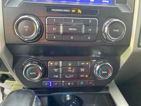 Used 2019 Ford F150 Lariat AWD/4WD image 23