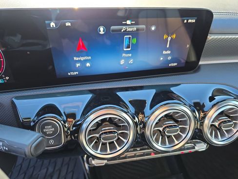 Used 2024 Mercedes-Benz CLA 250 4MATIC image 28