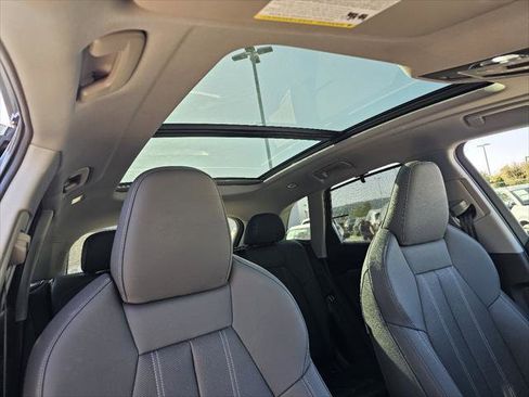 Used 2025 Audi Q5 Premium Plus w/ Premium Plus image 3