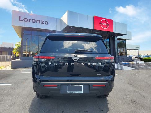 New 2025 Nissan Pathfinder S image 5