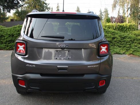 Used 2019 Jeep Renegade Sport w/ Sport Appearance Group AWD/4WD image 11