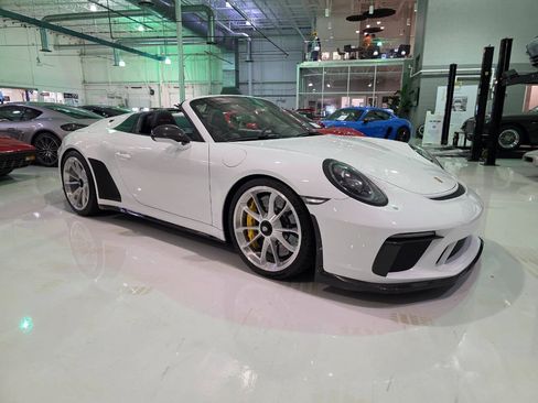 Used 2019 Porsche 911 Speedster RWD image 78
