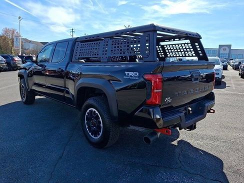 Used 2025 Toyota Tacoma TRD Off-Road w/ TRD Off Road Premium Package image 4