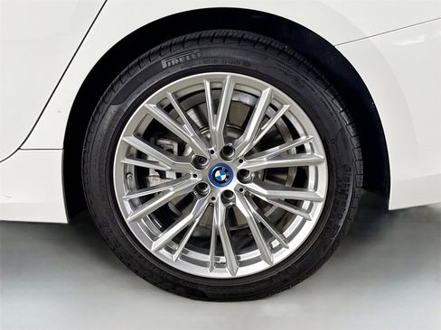Certified 2024 BMW 330e w/ Premium Package image 32
