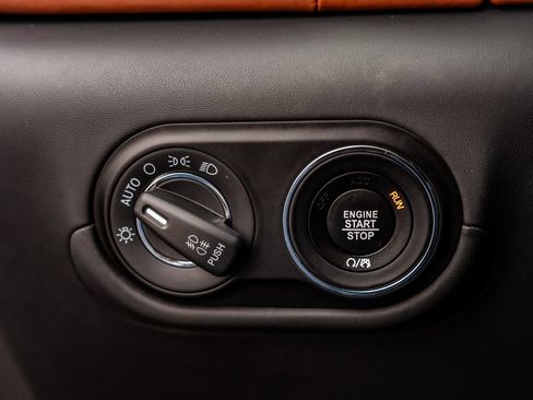 Used 2022 Maserati Levante GT image 9