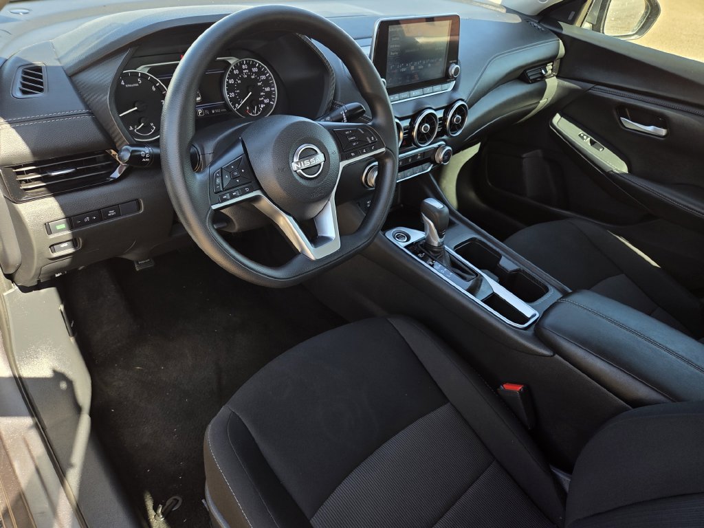 Used 2025 Nissan Sentra SV FWD image 28