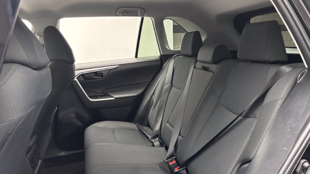 Certified 2025 Toyota RAV4 LE FWD image 26