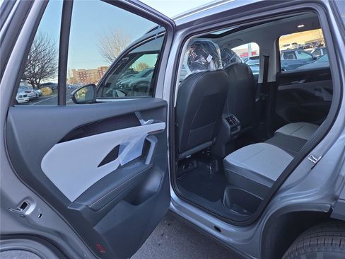 New 2026 Volkswagen Tiguan SE image 23