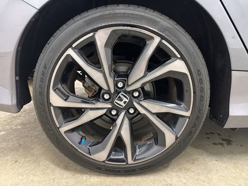 Used 2020 Honda Civic Sport image 11