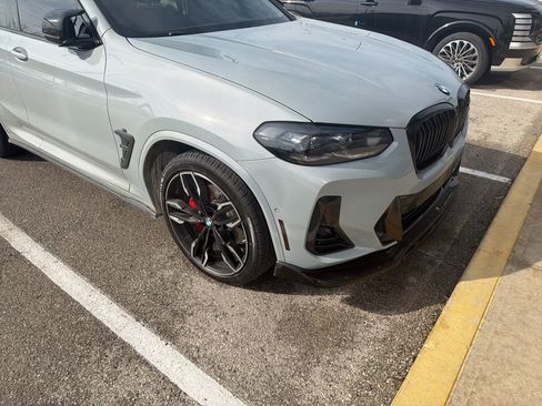 Used 2025 BMW X4 M40i w/ Premium Package image 2