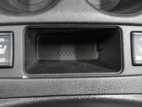 Used 2020 Nissan Rogue SV w/ Premium Package image 35