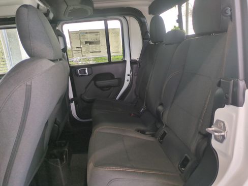 New 2026 Jeep Gladiator Sport image 16