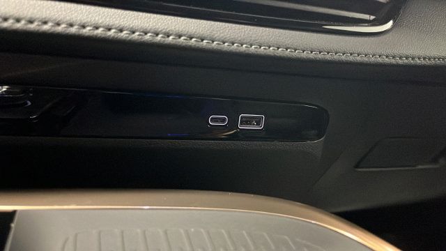 Used 2026 Buick Enclave Avenir AWD/4WD image 34