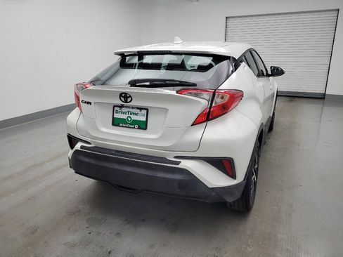 Used 2020 Toyota C-HR XLE FWD image 7