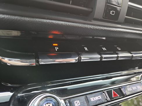 Used 2020 Lincoln Corsair FWD w/ Equipment Group 101A image 23