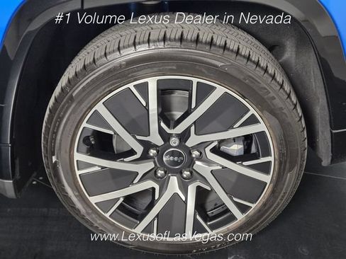 Used 2025 Jeep Wagoneer S Limited AWD/4WD image 11