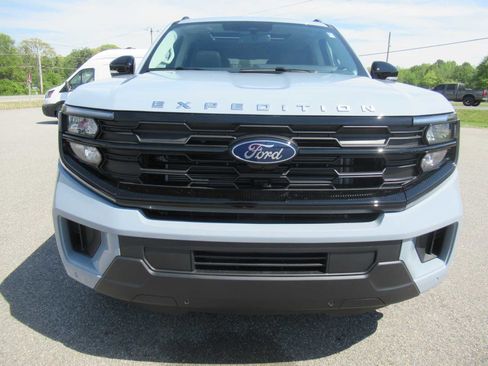 New 2026 Ford Expedition Max Active AWD/4WD image 2