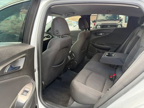 Used 2018 Chevrolet Malibu LT image 7