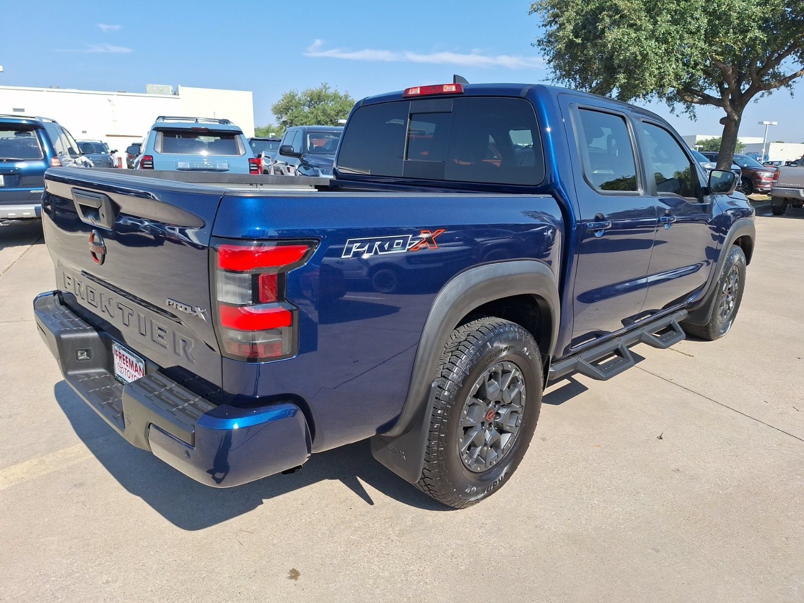 Used 2023 Nissan Frontier Pro-X w/ Pro-X Premium Package RWD image 6