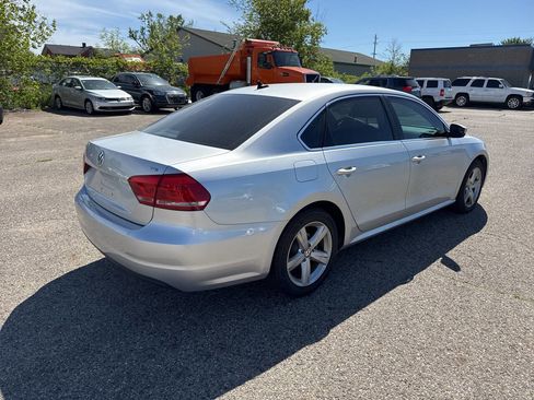 Used 2015 Volkswagen Passat 1.8T Limited Edition FWD image 5