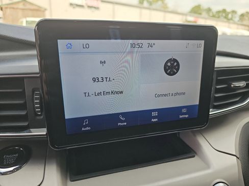 Used 2023 Ford Explorer XLT w/ Equipment Group 202A image 25