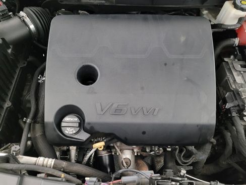 Used 2018 Chevrolet Traverse Premier w/ Driver Confidence II Package image 30