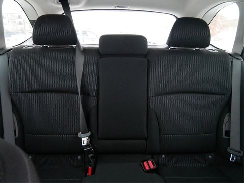 Used 2019 Subaru Outback 2.5i Premium image 19