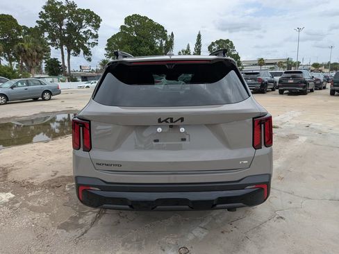 Certified 2026 Kia Sorento SX Prestige AWD/4WD image 7