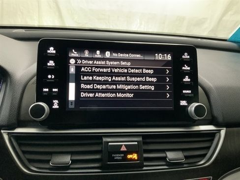 Used 2018 Honda Accord EX image 28