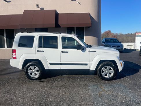 Used 2012 Jeep Liberty Sport w/ Popular Equipment Group image 4