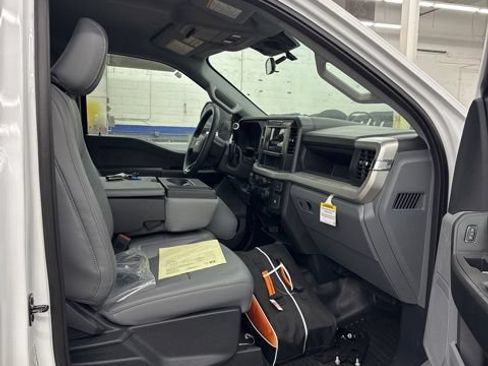 Used 2025 Ford F350 XL RWD image 11