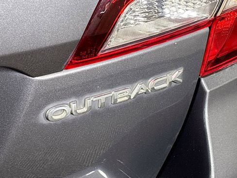 Used 2019 Subaru Outback 2.5i AWD/4WD image 23