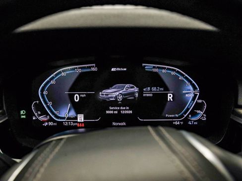 Certified 2023 BMW 530e w/ Premium Package image 27