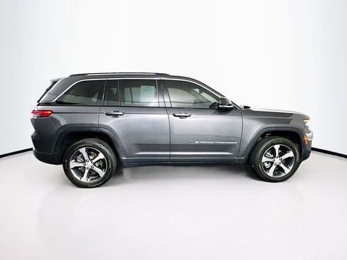 Used 2023 Jeep Grand Cherokee 4WD 4xe w/ Luxury Tech Group II image 10