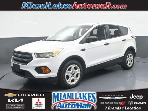 Used 2017 Ford Escape S image 1