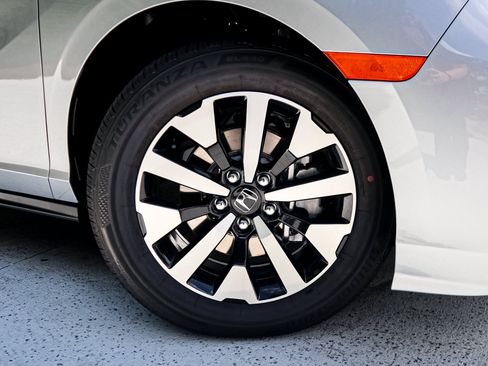 New 2026 Honda Odyssey EX-L image 13