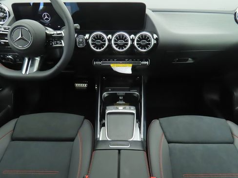 Certified 2025 Mercedes-Benz GLA 250 image 13