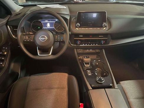 Used 2023 Nissan Rogue SV AWD/4WD image 13