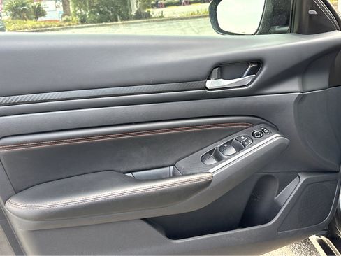 Used 2022 Nissan Altima 2.5 SR image 16