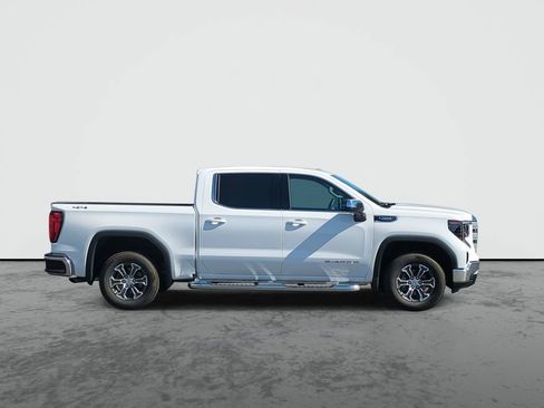 Used 2026 GMC Sierra 1500 SLE w/ Preferred Package AWD/4WD image 9