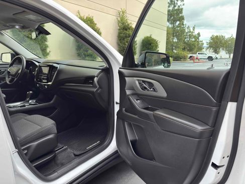 Used 2020 Chevrolet Traverse LS image 49