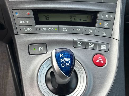 Used 2013 Toyota Prius Three image 21