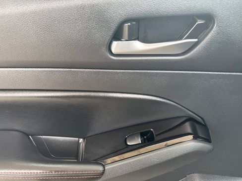 Used 2025 Nissan Altima 2.5 SR FWD image 6