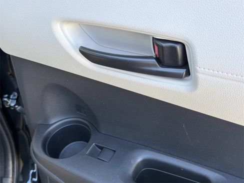 Used 2024 Toyota Corolla Cross LE image 18