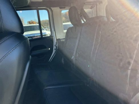Used 2024 Jeep Wrangler High Altitude image 18