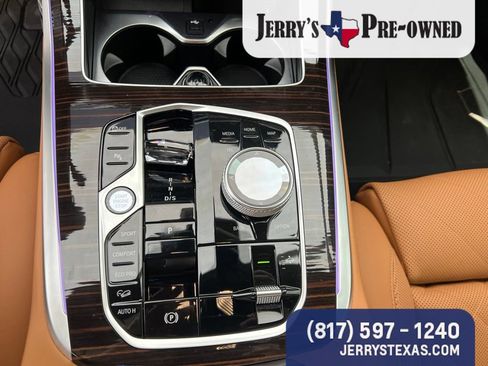 Used 2026 BMW X7 xDrive40i w/ M Sport Package AWD/4WD image 14