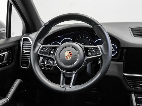 Used 2023 Porsche Cayenne image 15